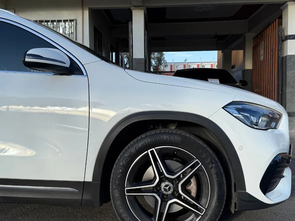 2023 MERCEDES BENZ GLA 220D HB 4MATIC 4X4 2.0 AUT - Imagen 2
