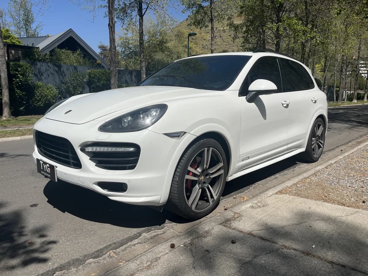 2013 PORSCHE CAYENNE GTS - Imagen 3