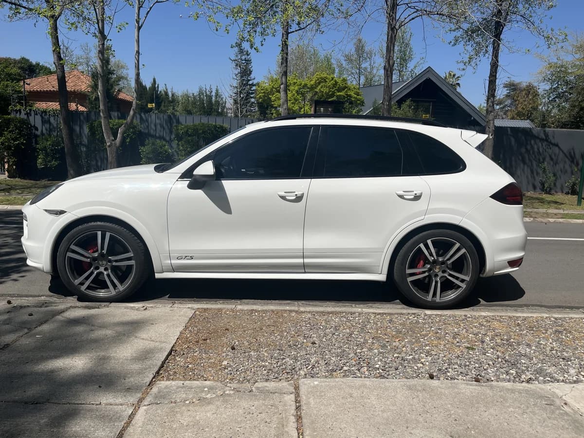 2013 PORSCHE CAYENNE GTS - Imagen 4