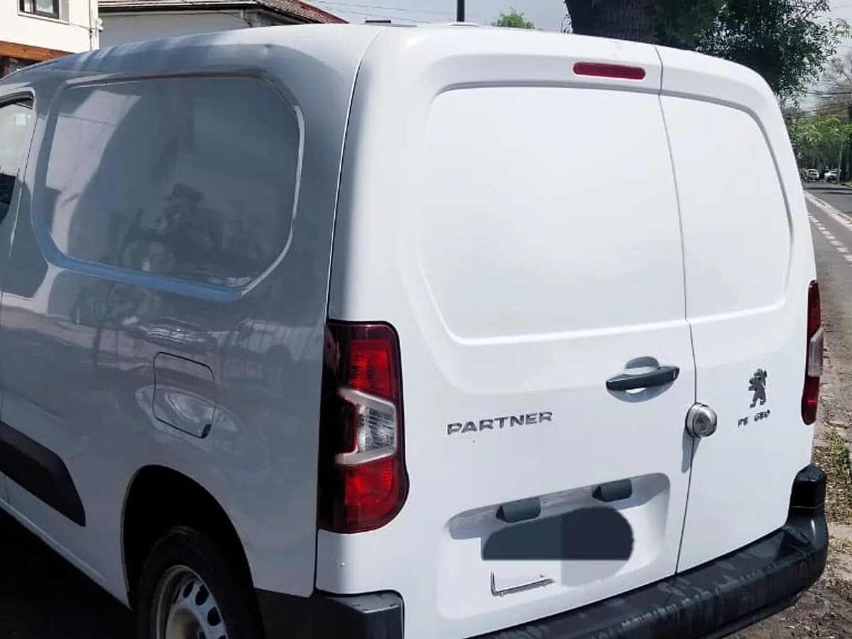 2023 PEUGEOT PARTNER L1 BLUE HDI 100 1.5 - Imagen 4