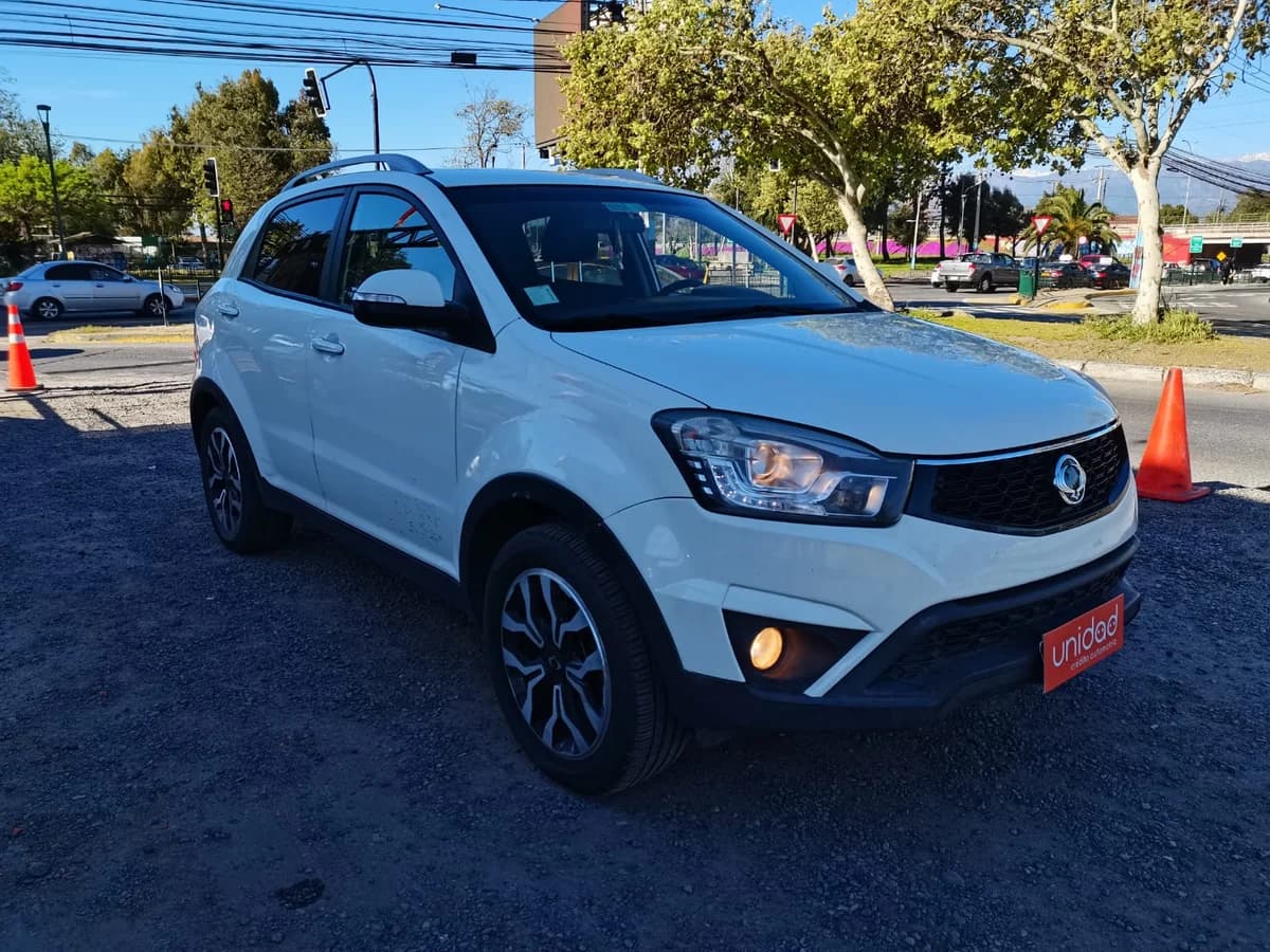 2016 SSANGYONG KORANDO FULL 2.2 AUT - Imagen 3