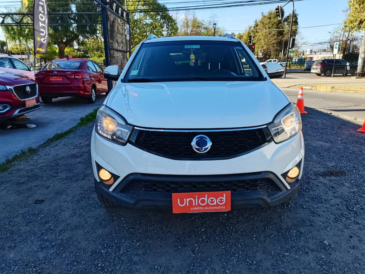 2016 SSANGYONG KORANDO FULL 2.2 AUT - Imagen 2