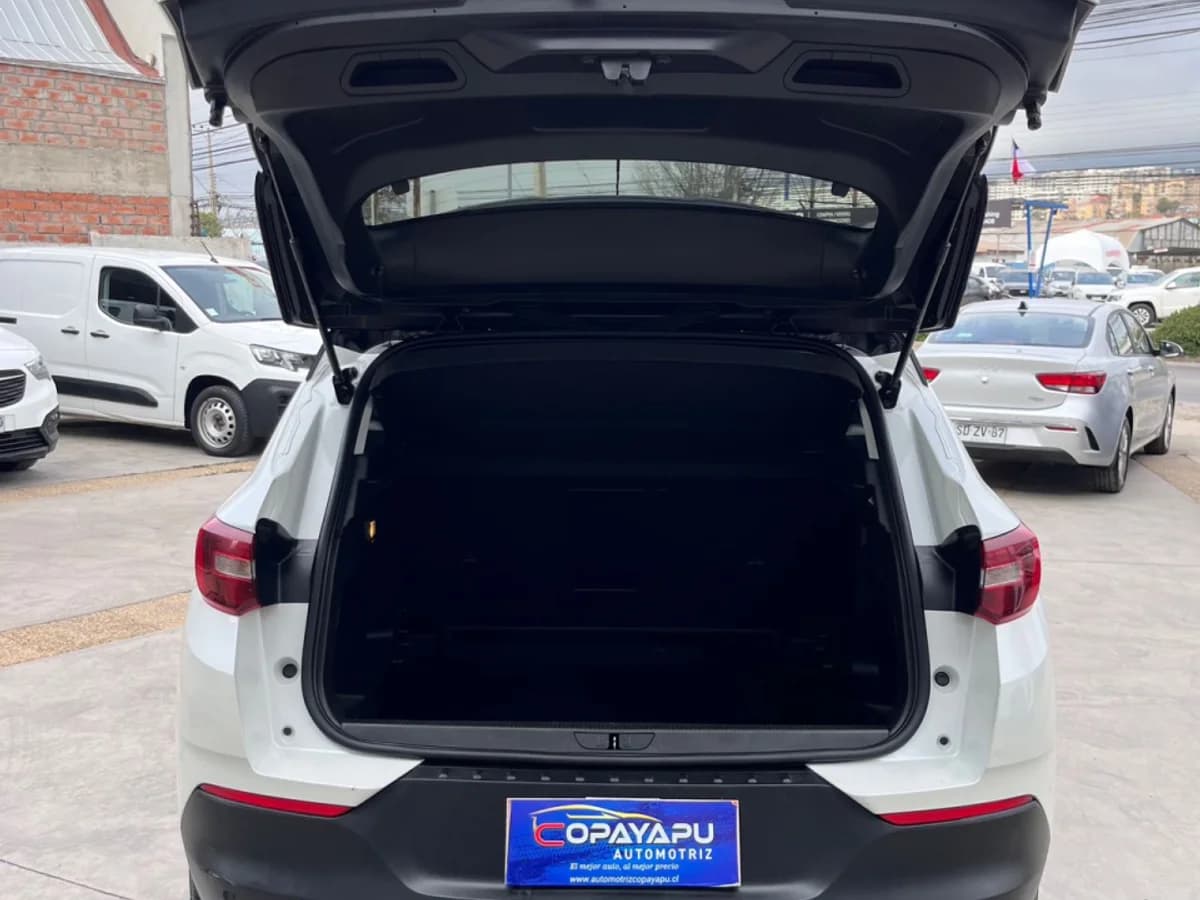 2021 OPEL GRANDLAND 1.6 AUT - Imagen 5