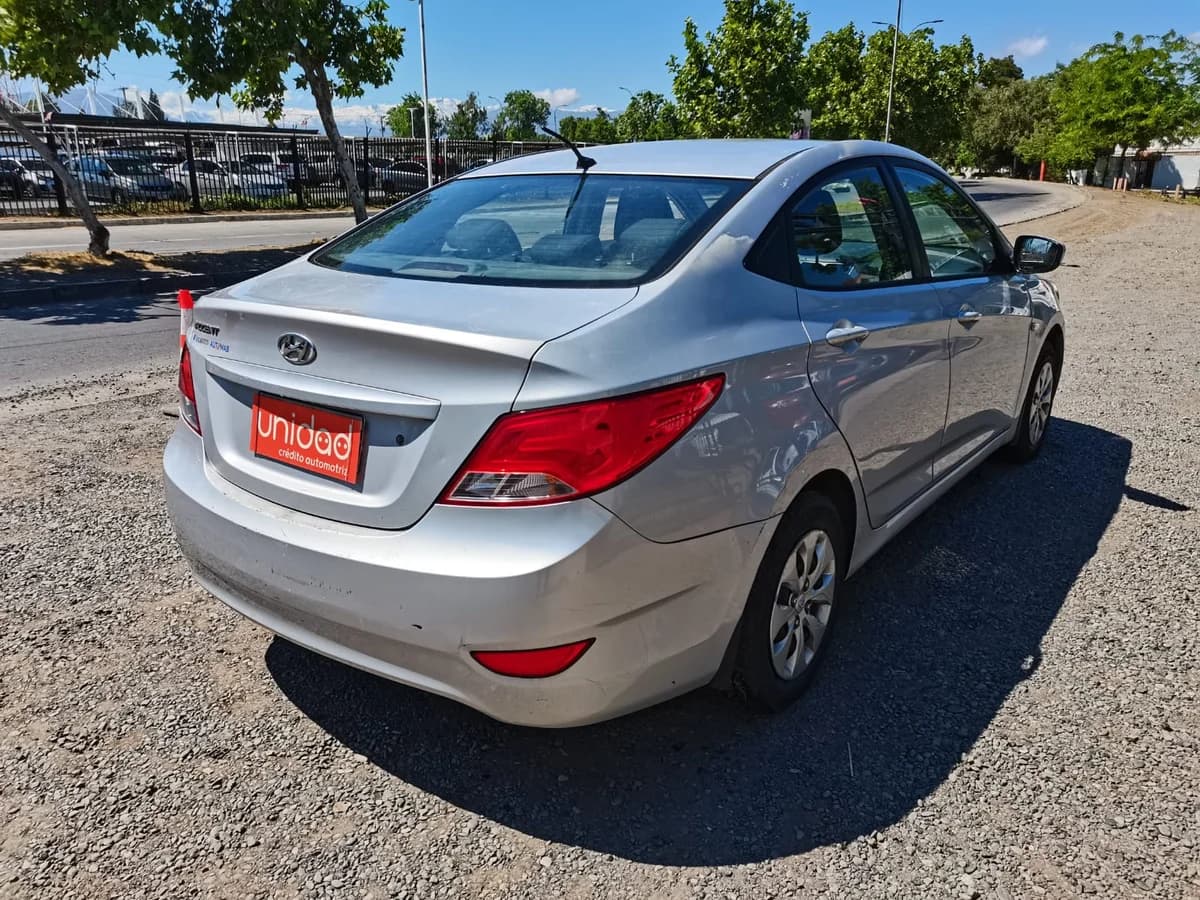 2015 HYUNDAI ACCENT RB GL 1.4 - Imagen 4