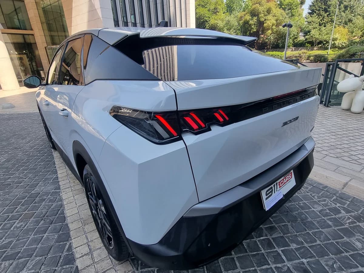 2025 PEUGEOT 3008 BLUE HDI 130 1.5 AUT - Imagen 4