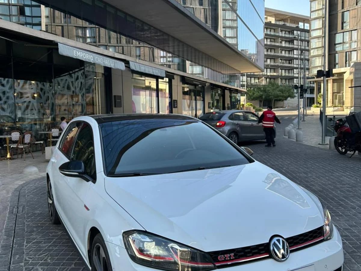 2021 VOLKSWAGEN GOLF GTI HB 2.0 AUT - Imagen 2