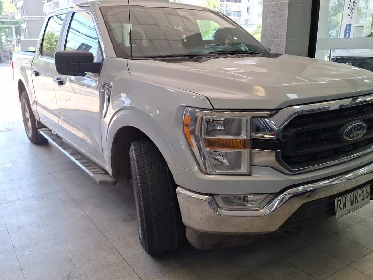 2022 FORD F150 XLT 3.3 AUT - Imagen 1