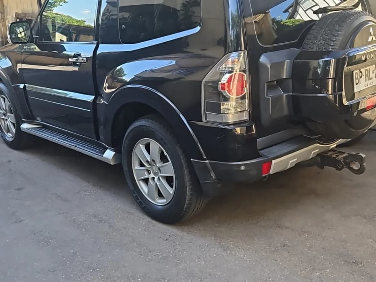 2010 MITSUBISHI MONTERO 3.8 - Imagen 5