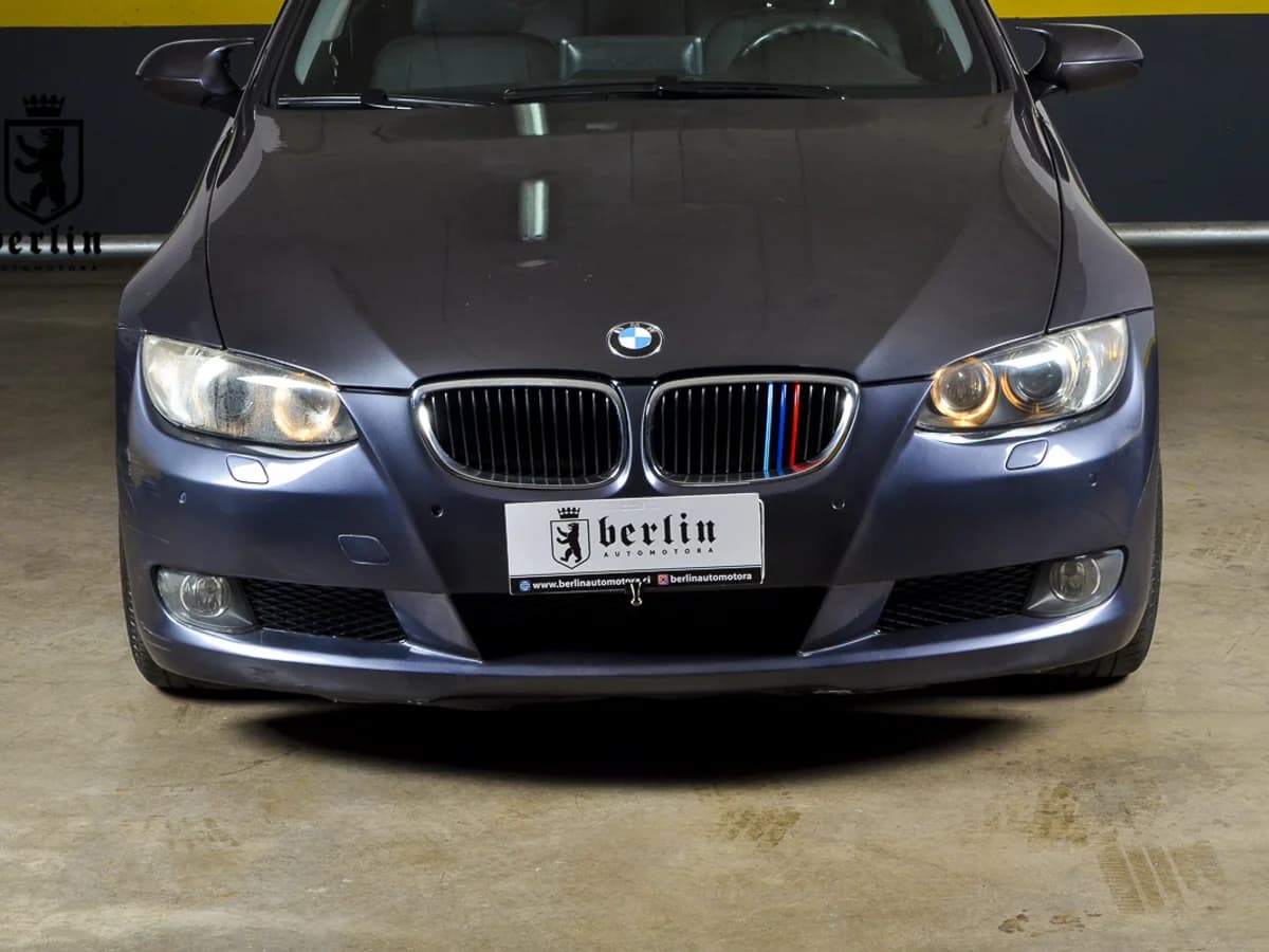 2008 BMW 330 - Imagen 4