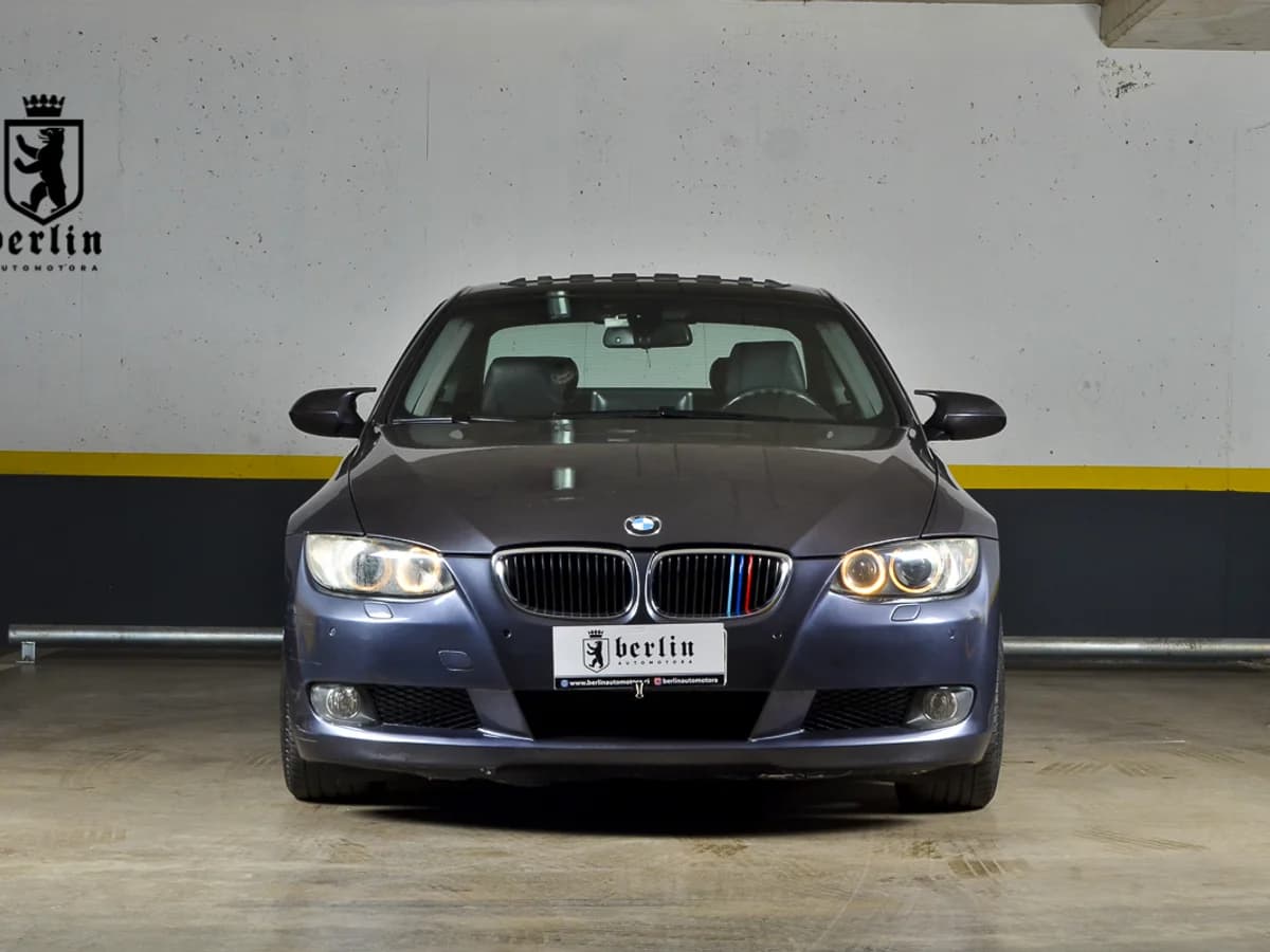2008 BMW 330 - Imagen 2