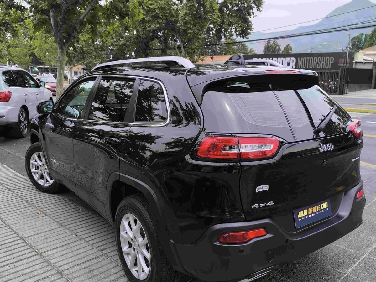 JEEP CHEROKEE 2018 250168 - Imagen 2