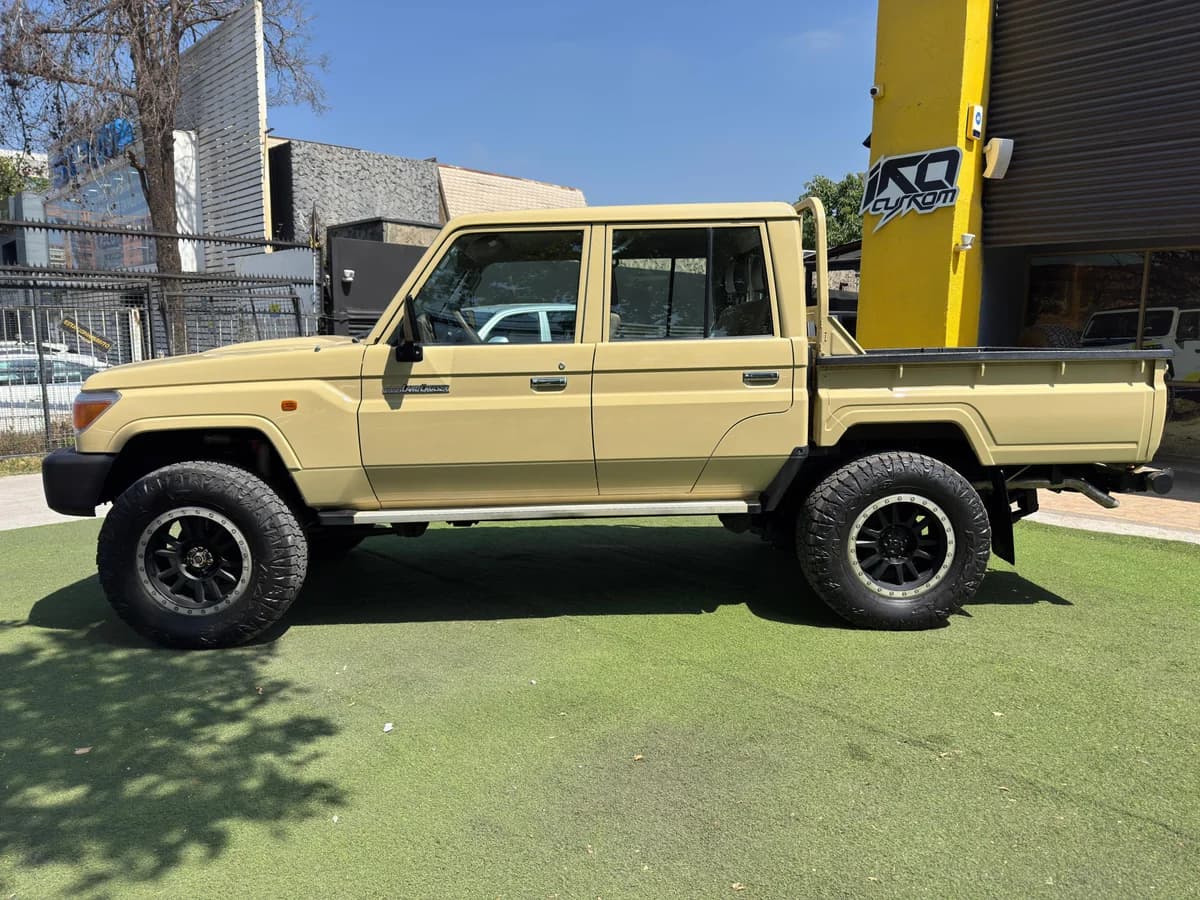 TOYOTA LAND CRUISER J86 2023 - Imagen 5