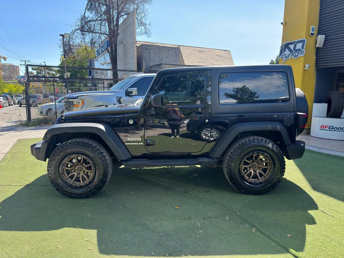 JEEP WRANGLER JK SPORT 2018 - Imagen 5