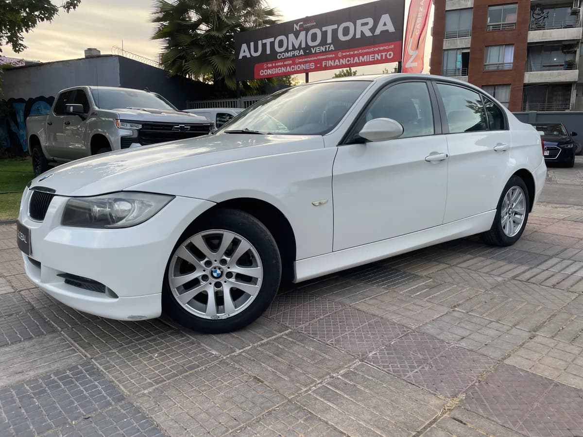BMW 320i 2008 - Imagen 1