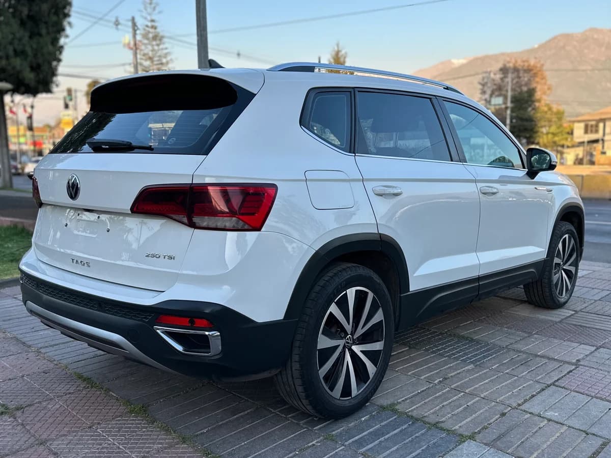 Volkswagen Taos Highline 250 TSI AT 2022 - Imagen 2