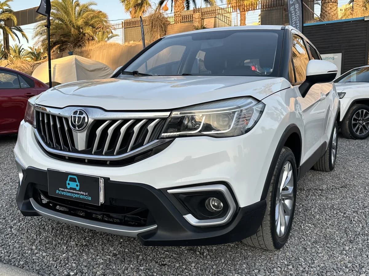 2020 BRILLIANCE V3 1.5T ELITE UNICO DUEÑO - Imagen 1