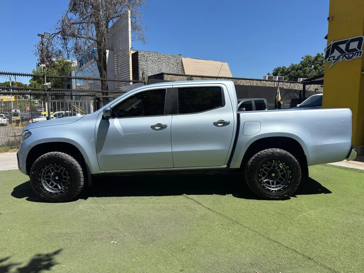 MERCEDES BENZ X250D 2019 - Imagen 5