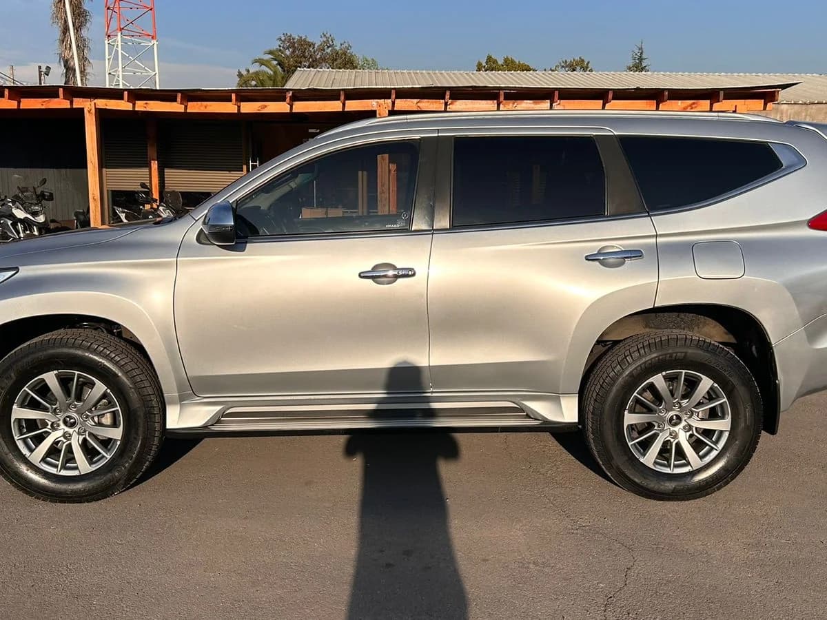2018 MITSUBISHI MONTERO SPORT 2.4 AUT - Imagen 2