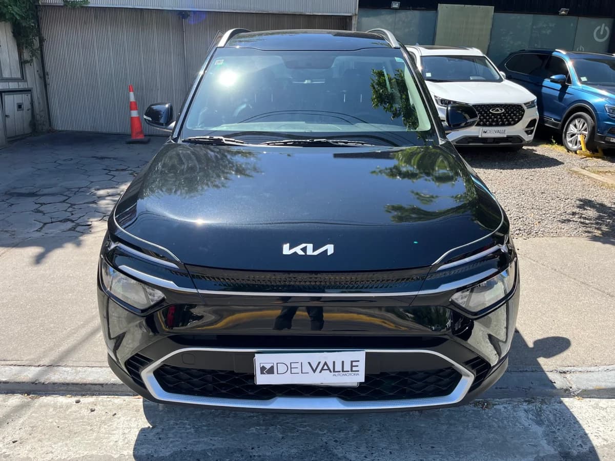 2022 KIA CARENS LX 1.5 - Imagen 2