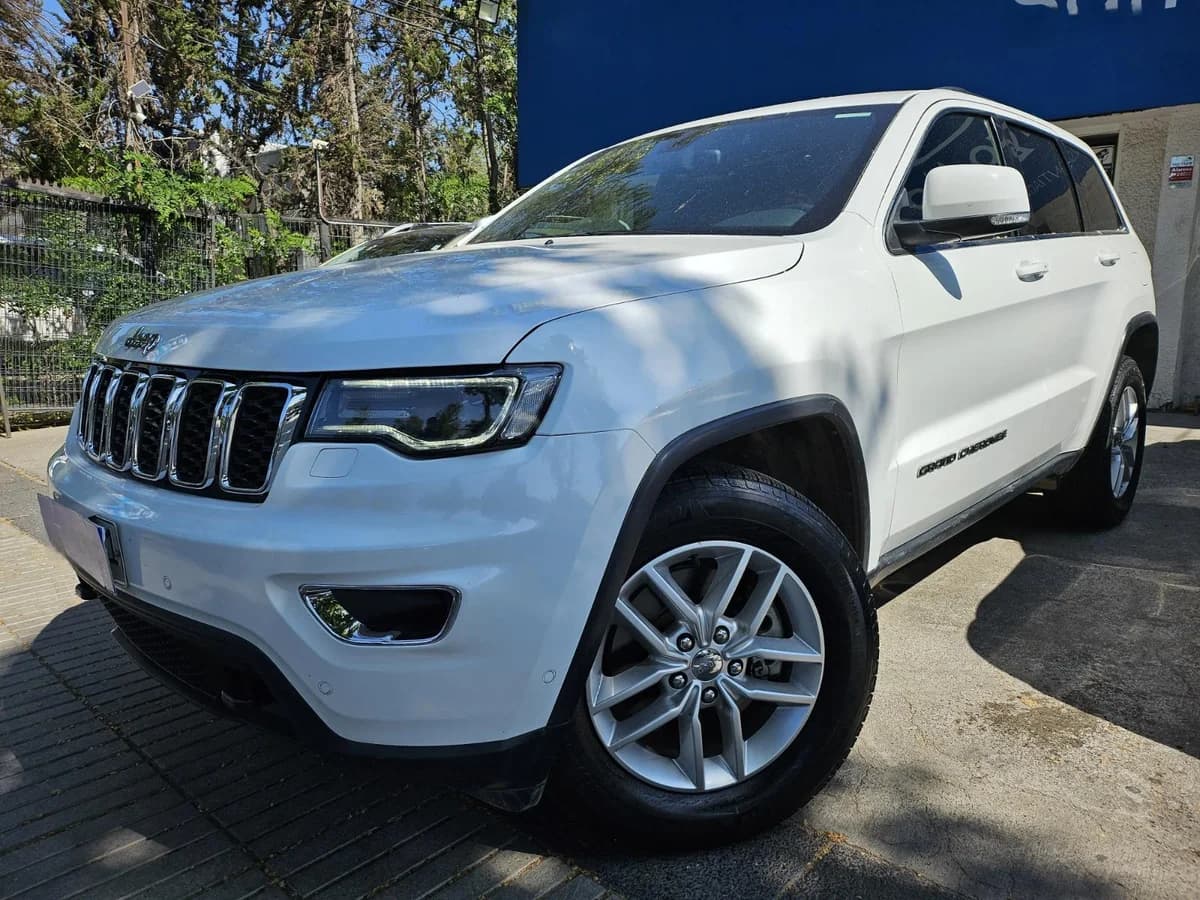 2018 JEEP GRAND CHEROKEE LAREDO 3.6 - Imagen 3