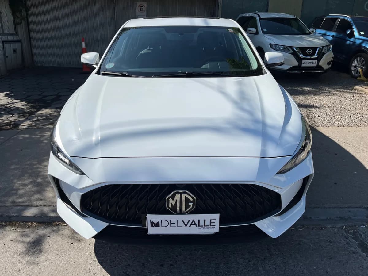 2025 MG GT SEDÁN 1.5L COM MT - Imagen 2