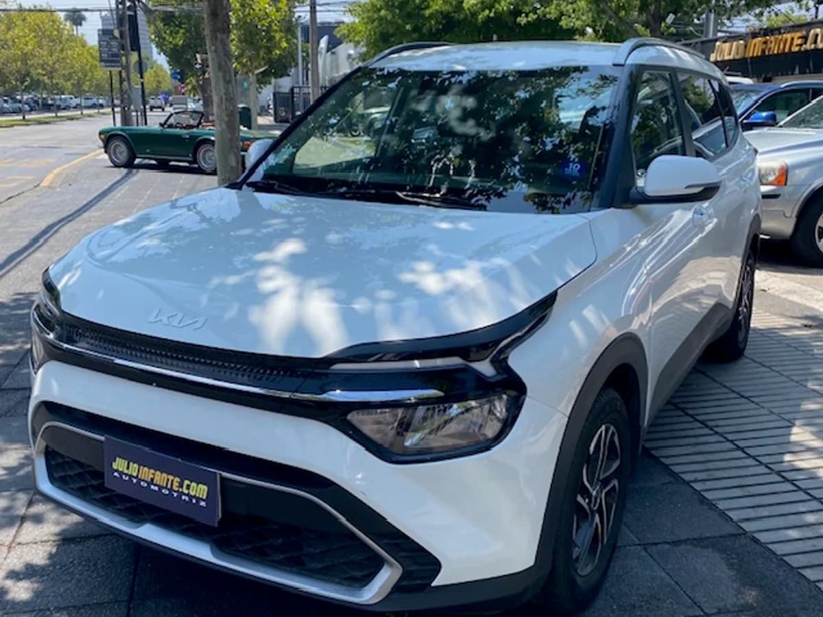 KIA CARENS EX 1.4 AUT 2023