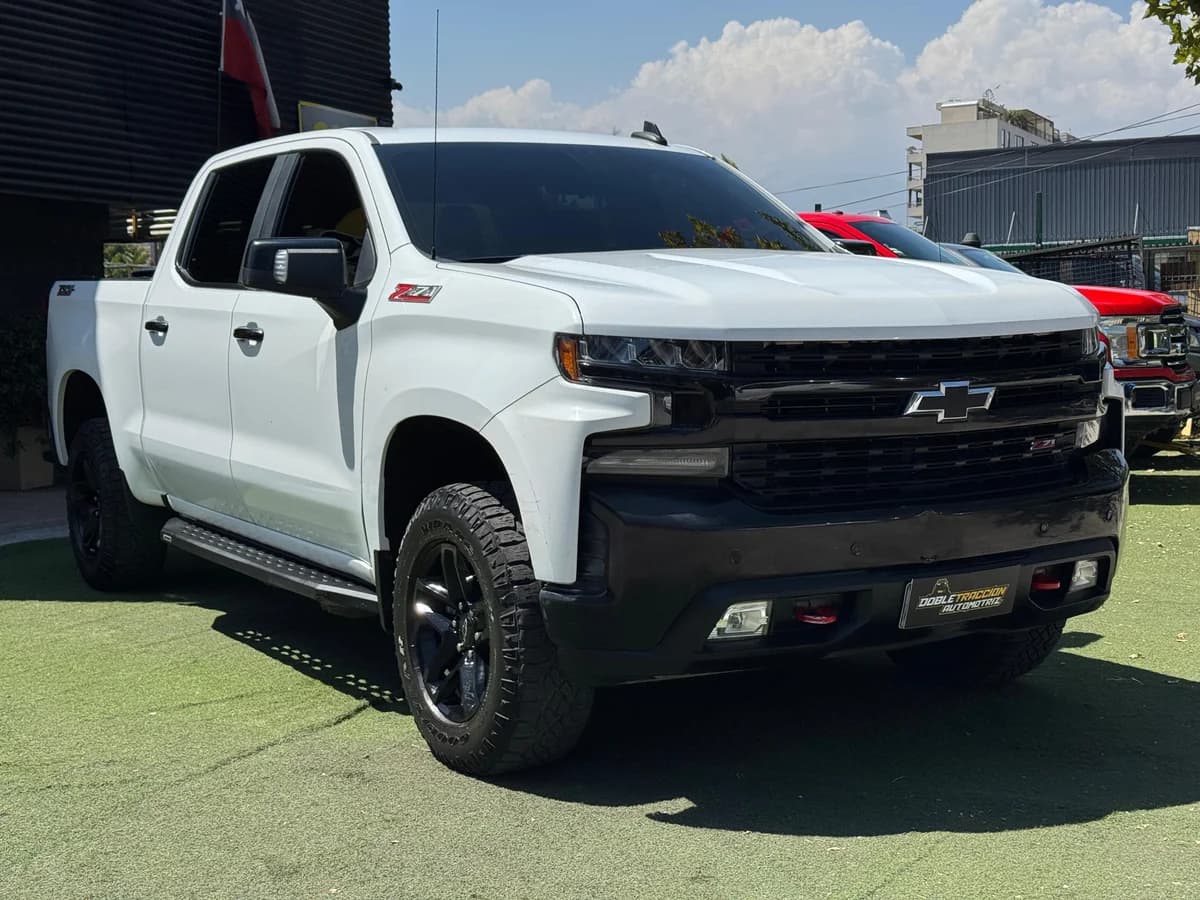CHEVROLET SILVERADO LT TRAILBOSS
